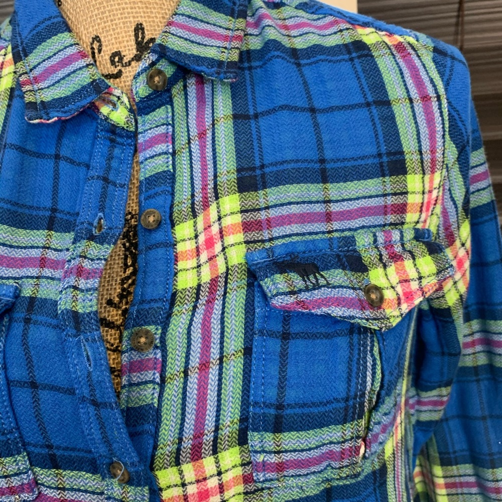 Abercrombie plaid shirt - Picture 3 of 7